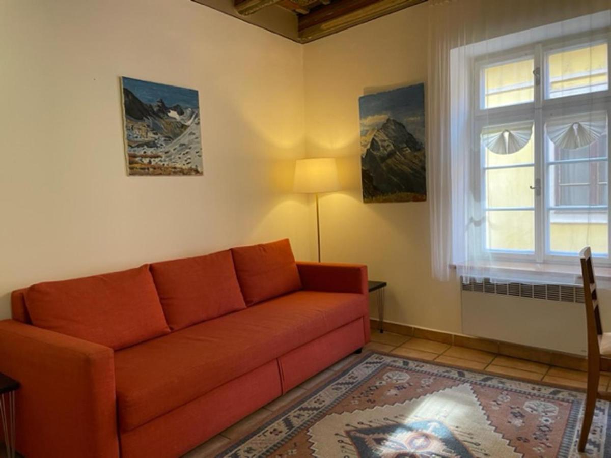 Historical Apartment With Balcony Πράγα Εξωτερικό φωτογραφία